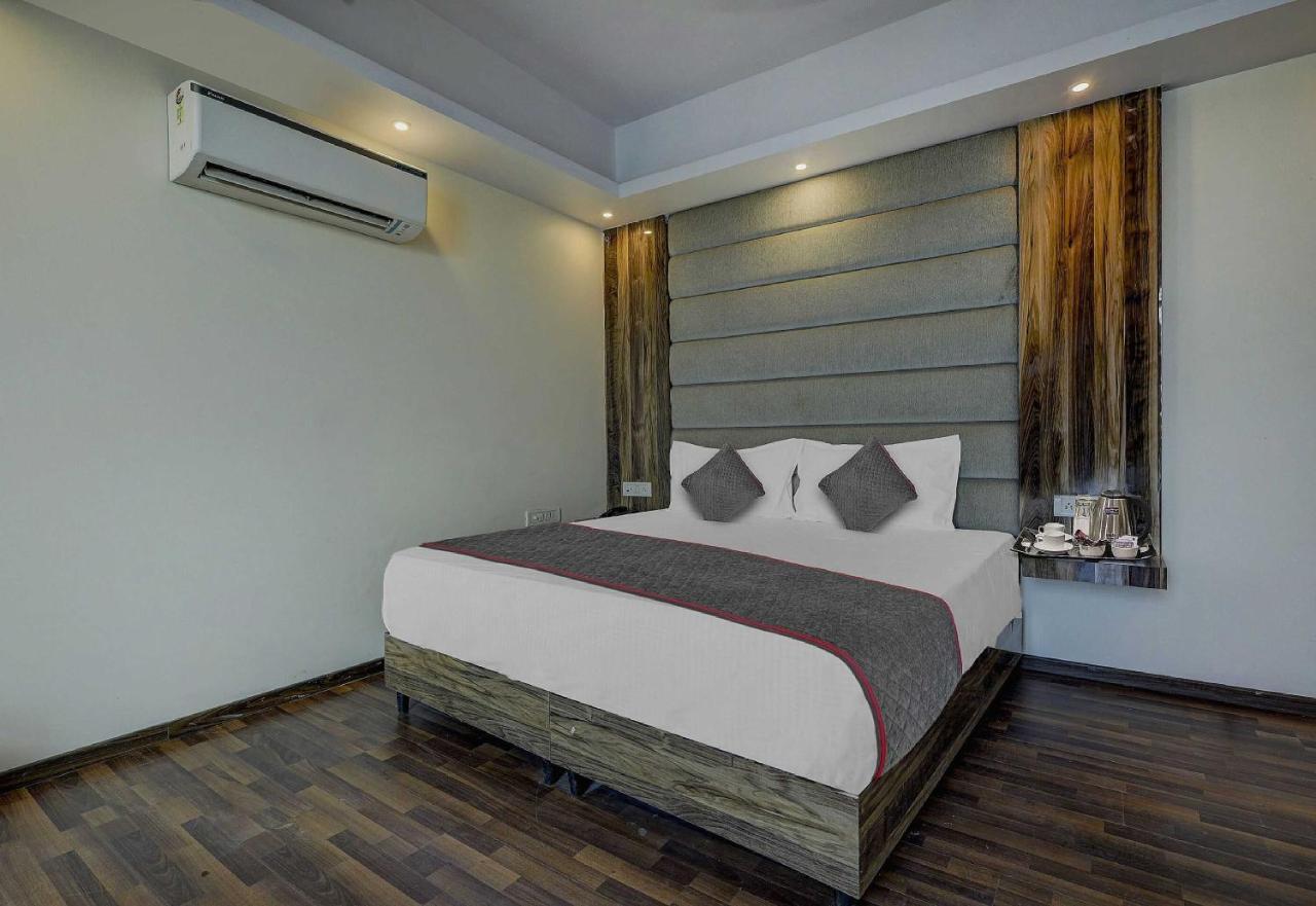 מלון ניו דלהי Townhouse Golden King מראה חיצוני תמונה