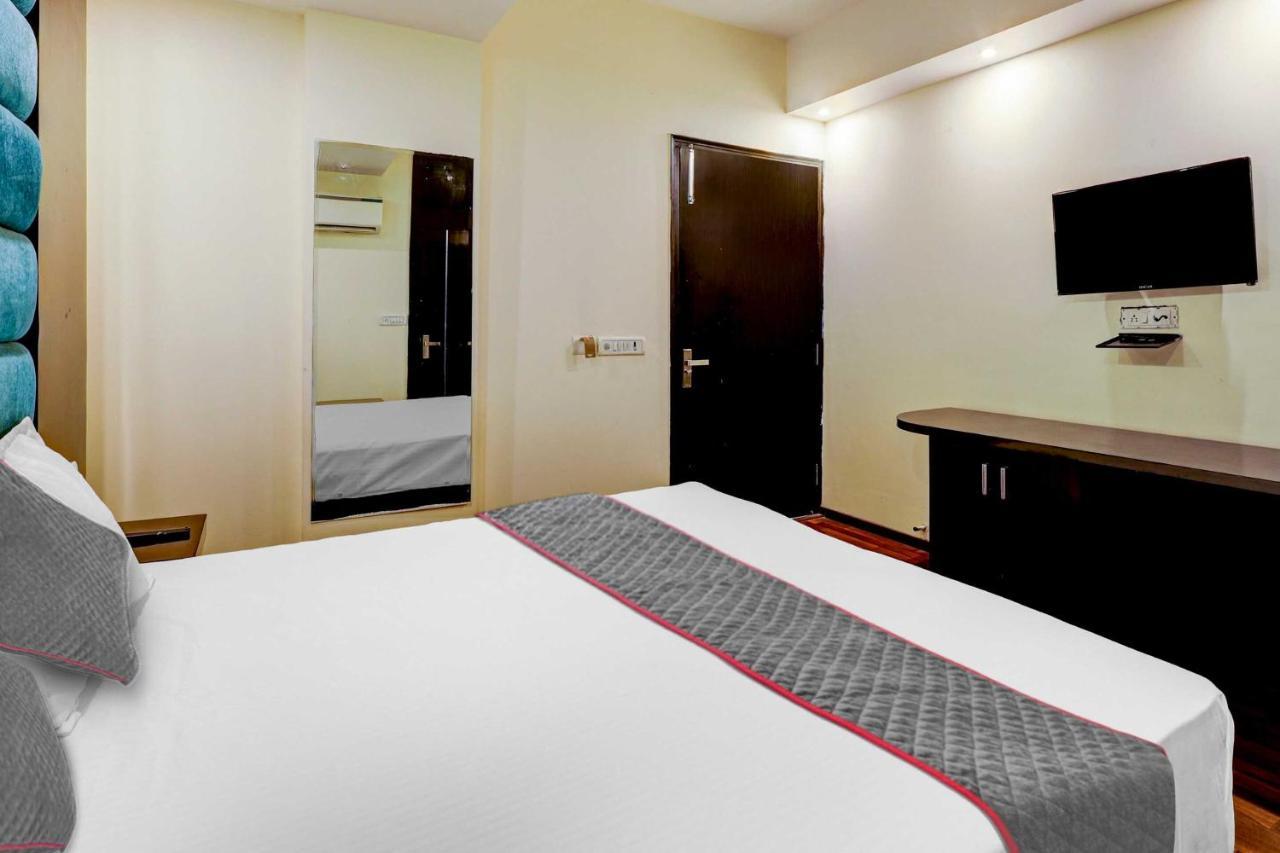 מלון ניו דלהי Townhouse Golden King מראה חיצוני תמונה