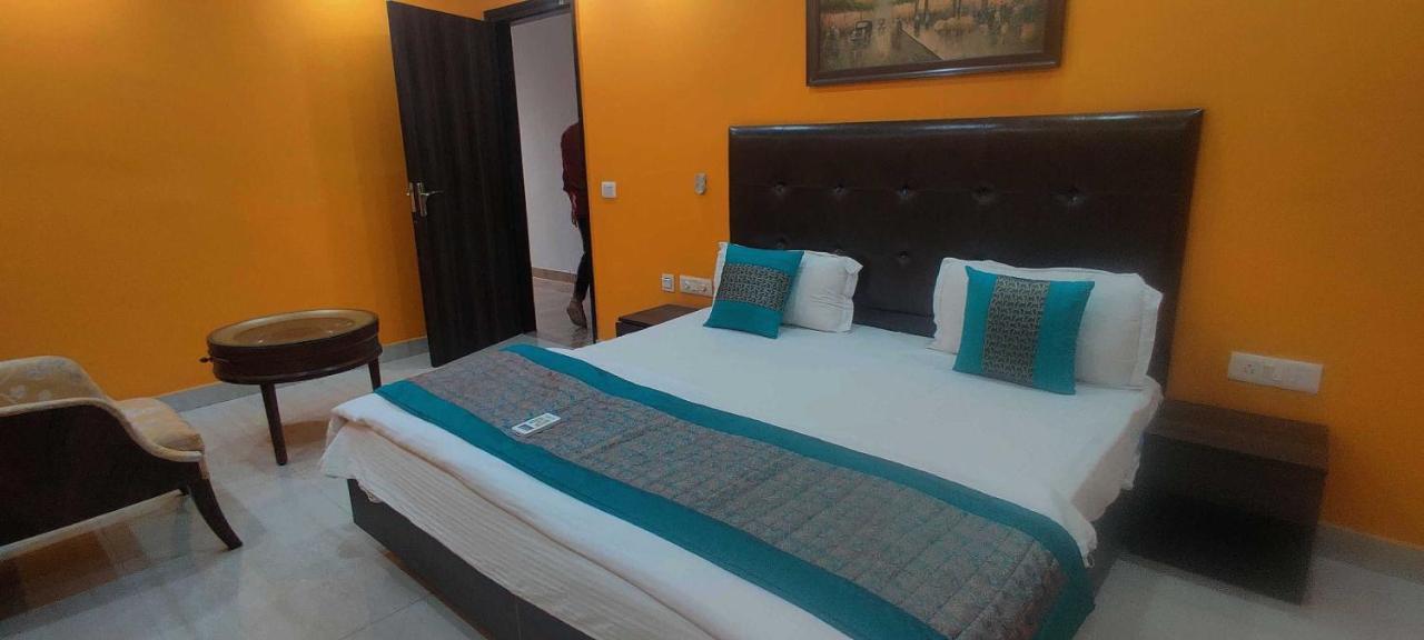 מלון ניו דלהי Townhouse Golden King מראה חיצוני תמונה