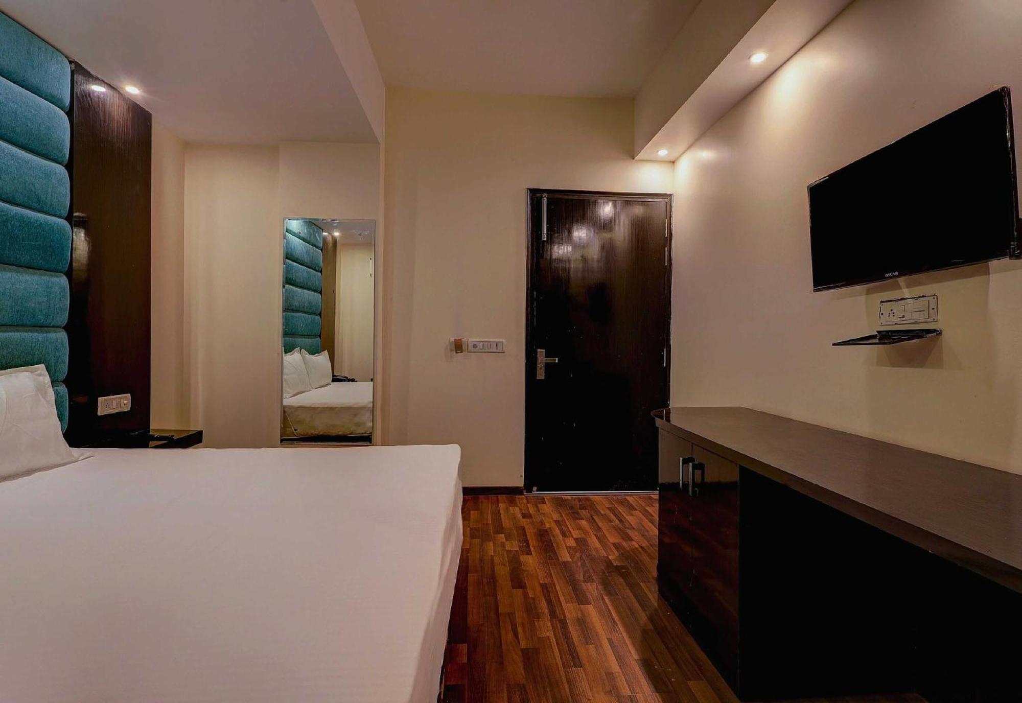 מלון ניו דלהי Townhouse Golden King מראה חיצוני תמונה